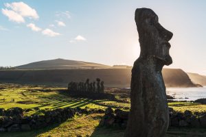 Vista de monumento en Rapa Nui, Región de Valparaíso