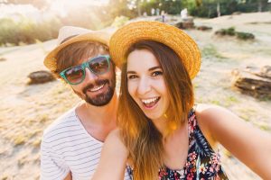 Pareja celebra el año nuevo en Chile