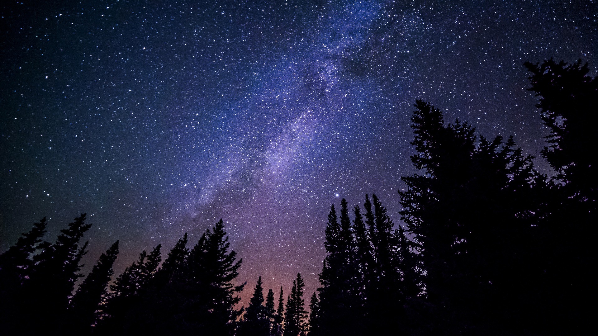Imagen nocturna de un cielo estrellado