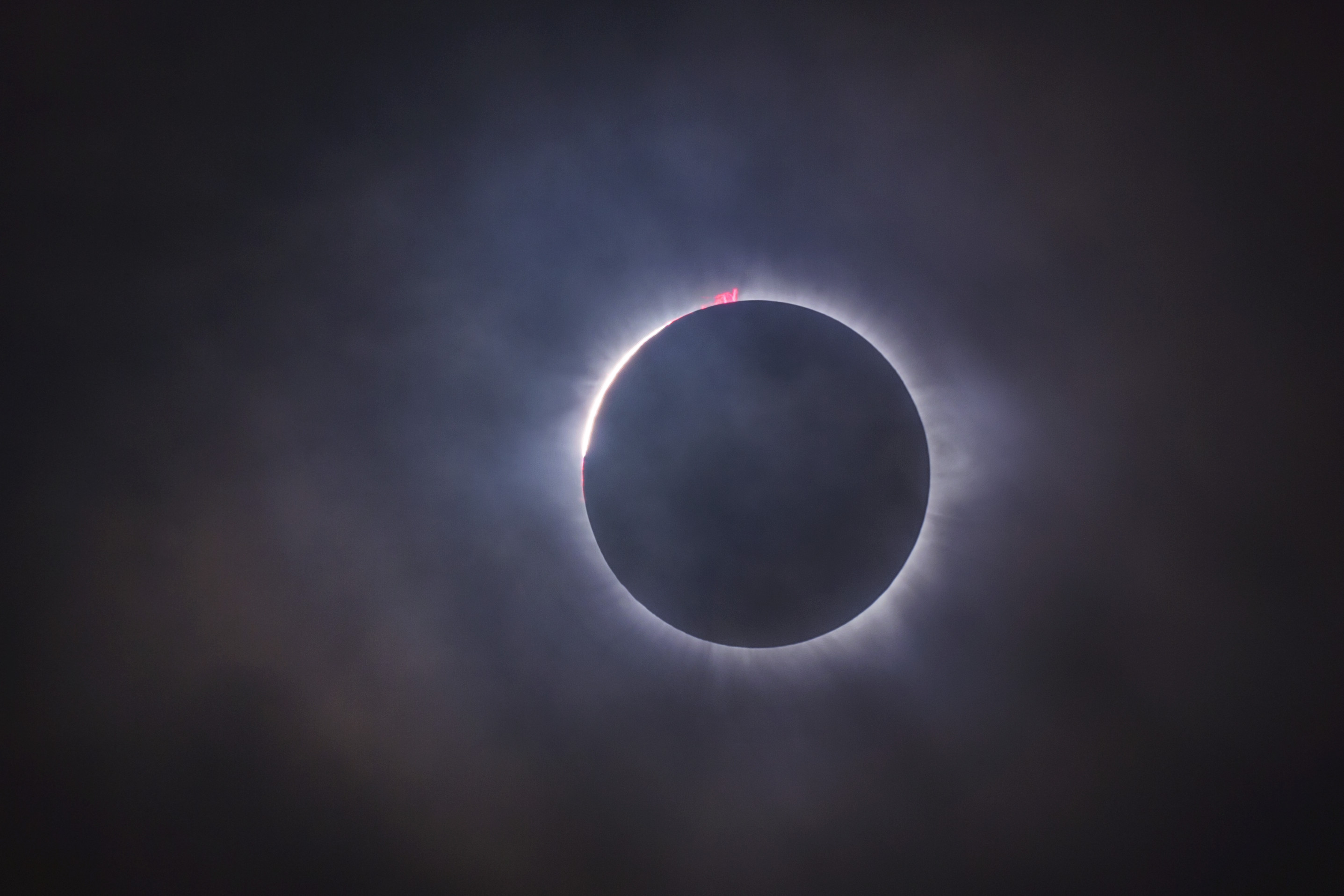 Imagen de un eclipse solar, cuando la luna tapa el sol