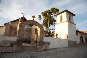 Imagen de Putre y su iglesia