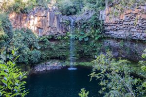 Imagen de las cascadas de agua del Parque Nacional Puyehue