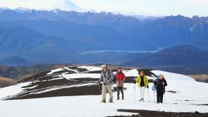 Caminata en hielo por la cima de Mocho Choshuenco