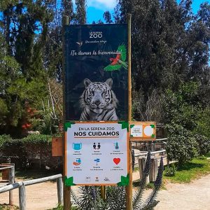 fotografía zoológico cartel informativo