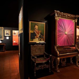 fotografía de elementos en exposición
