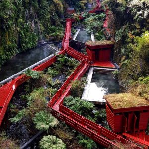 fotografía de vista a las termas geométricas