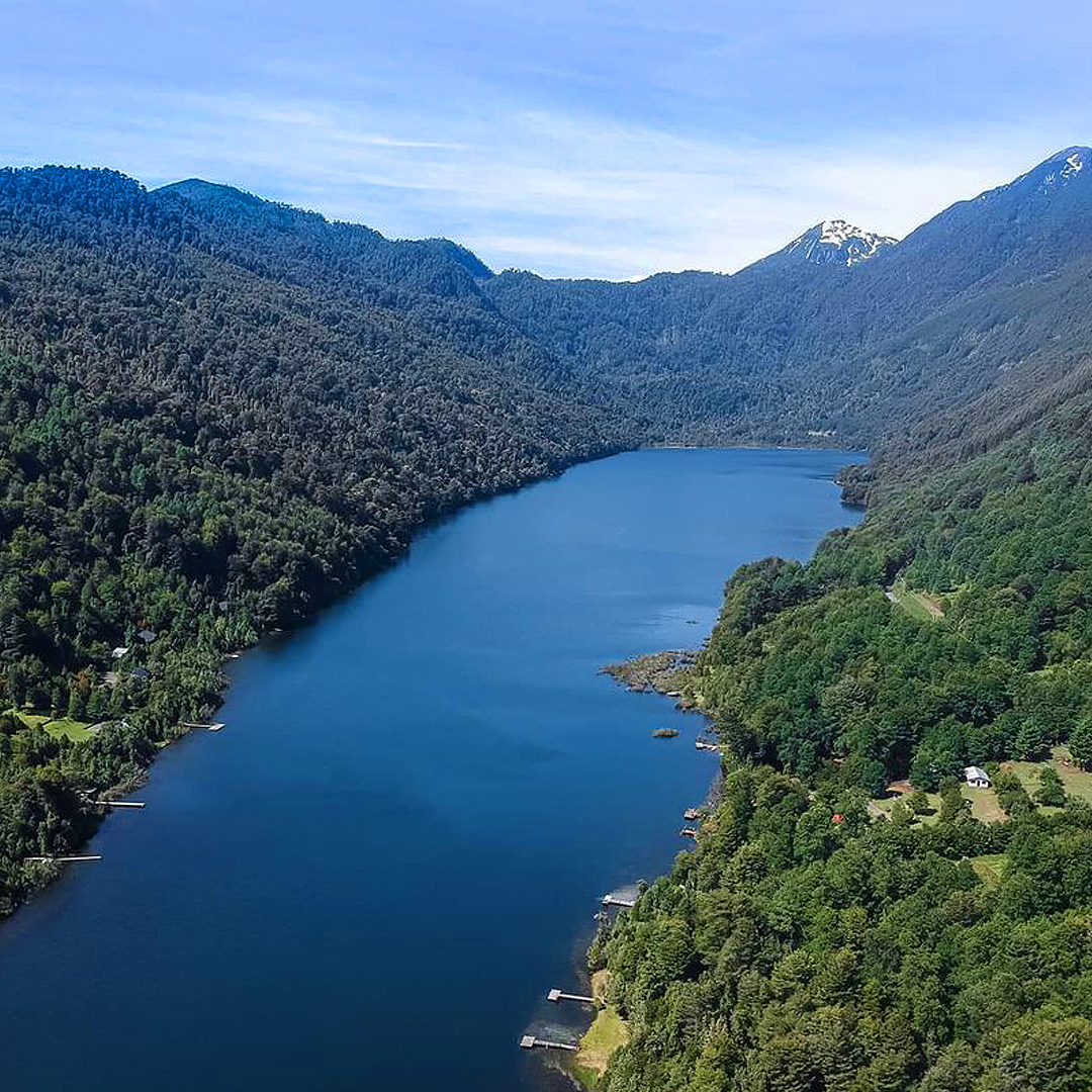 Vista aérea del Parque Nacional Huerquehue y el Lago Tinquilco