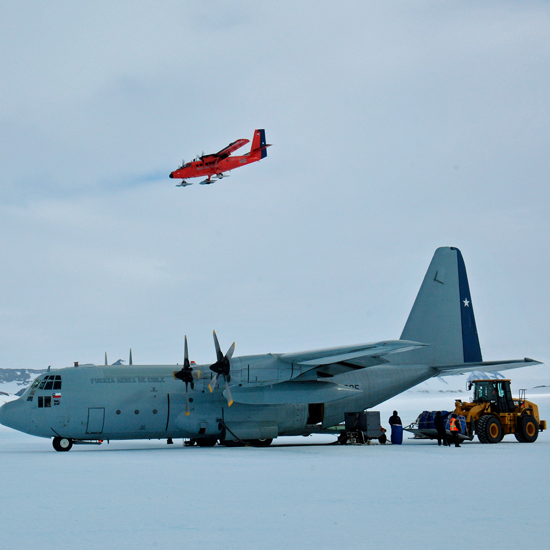Fuerzas Aérea de Chile en glaciar La Unión