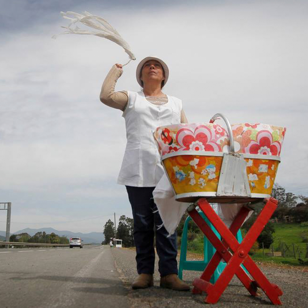 “Palomita” vendiendo dulces de La Ligua.