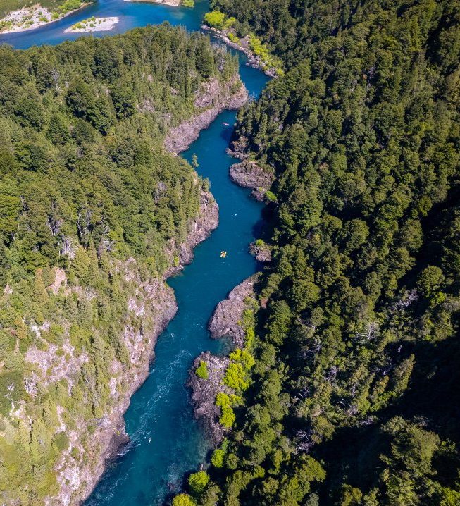 toma de drone del río futaleufú