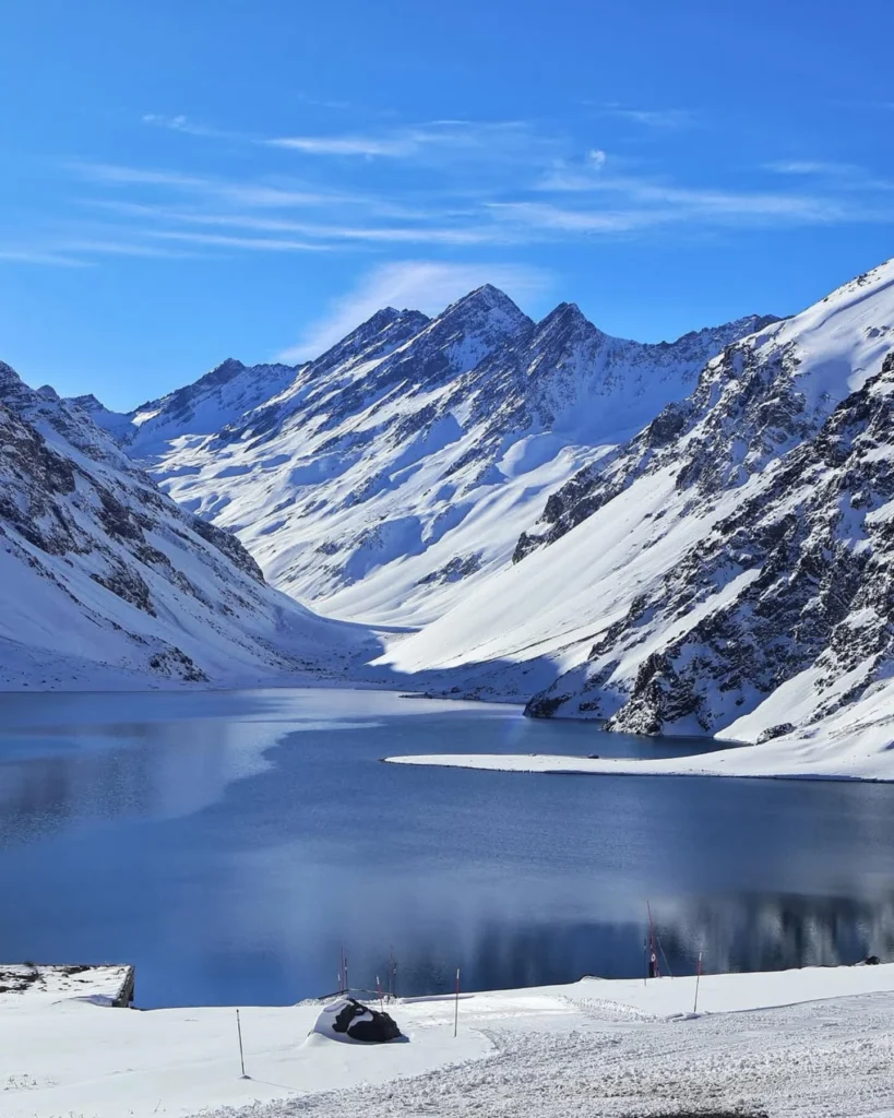 Fotografía de la Laguna del Inca, en el Valle del Aconcagua.